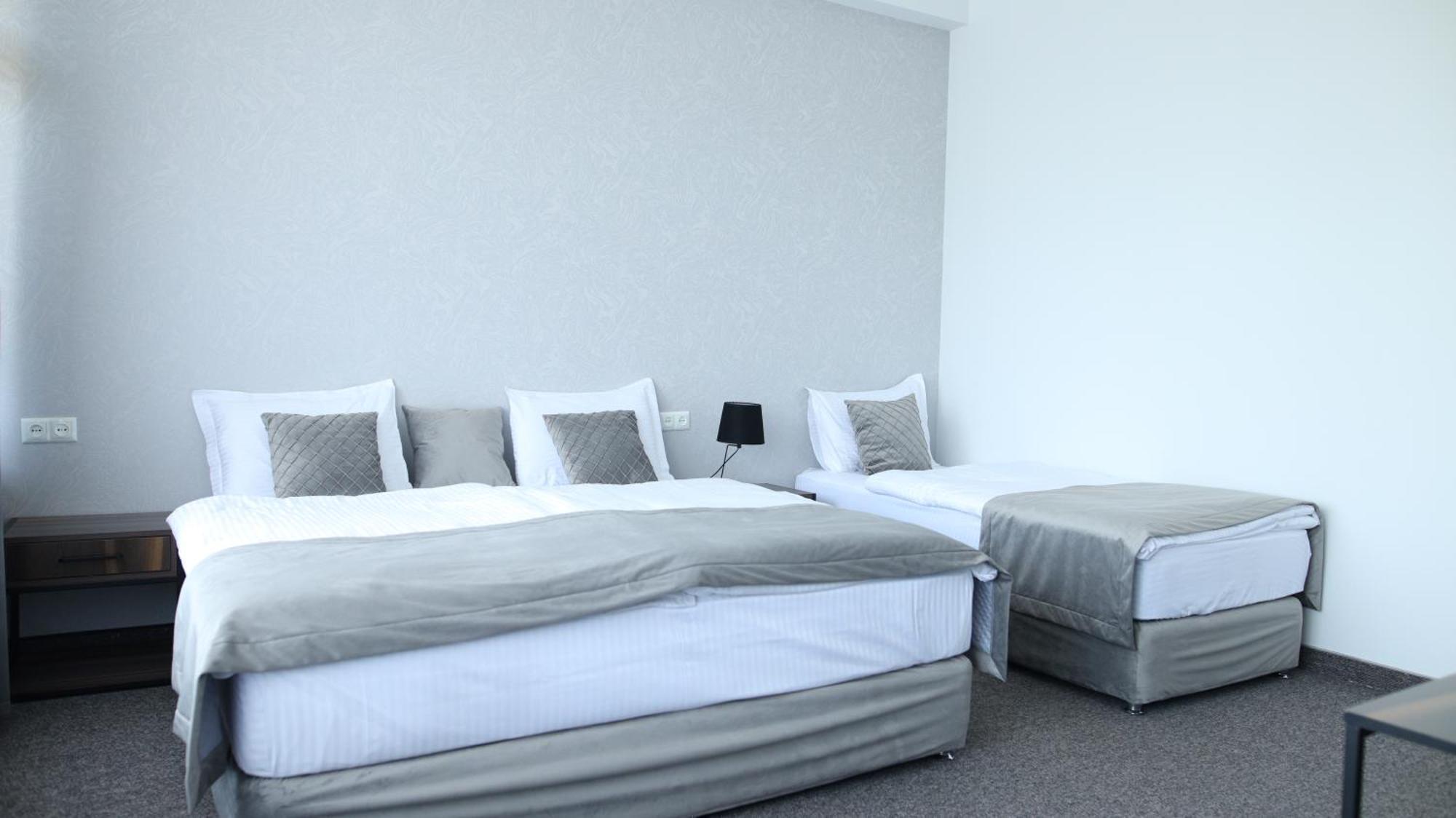 Bmg Hotel By Grigoryans Group Goris Eksteriør billede