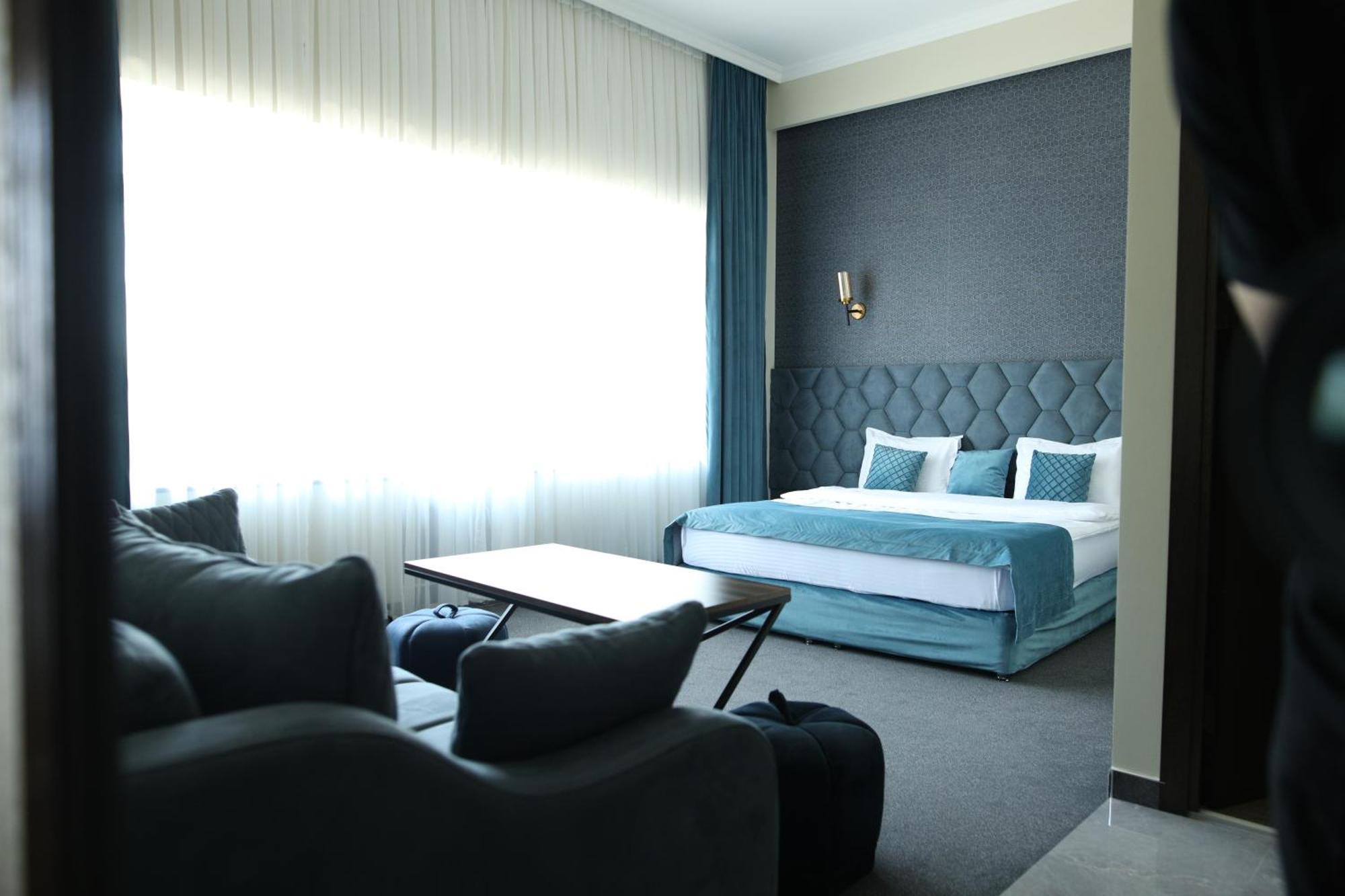 Bmg Hotel By Grigoryans Group Goris Eksteriør billede