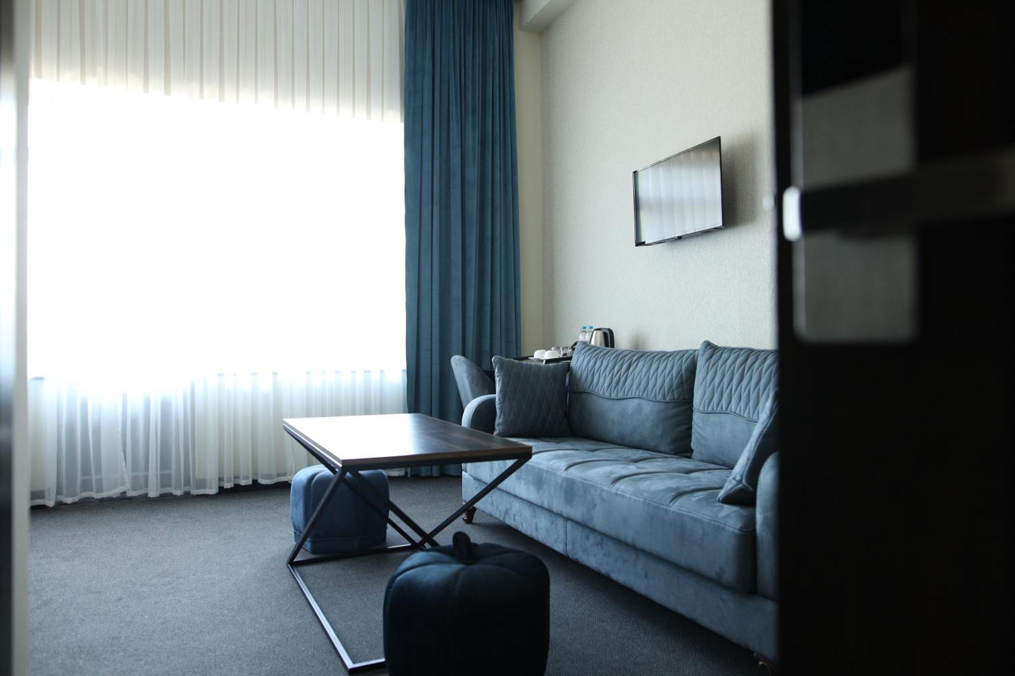 Bmg Hotel By Grigoryans Group Goris Eksteriør billede
